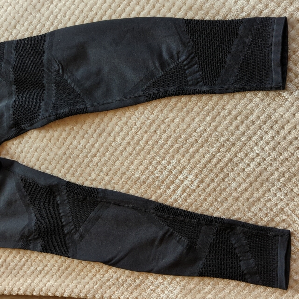 Fabletics leggings - Picture 4 of 5